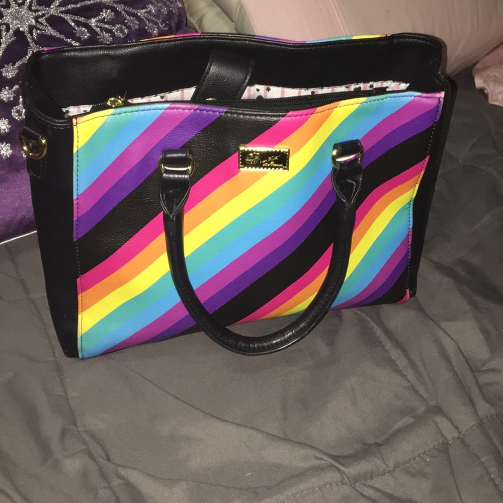 Besty Johnson purse